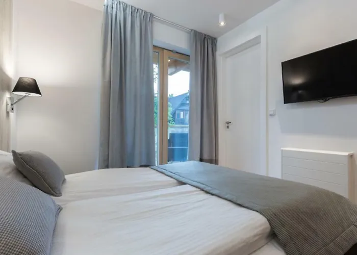 Pod Giewontem זקופאנה